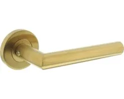 INTERSTEEL Deurkruk Paar Hoek 90° Op Rozet Messing Mat Titaan PVD