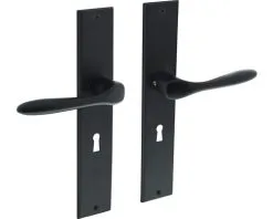 INTERSTEEL Deurkruk Paar Banaan Op Langschild Met Sleutelgat SL56 Zwart Mat