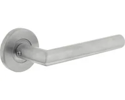 INTERSTEEL Deurkruk Paar Hoek 90° Op Rozet RVS Geborsteld